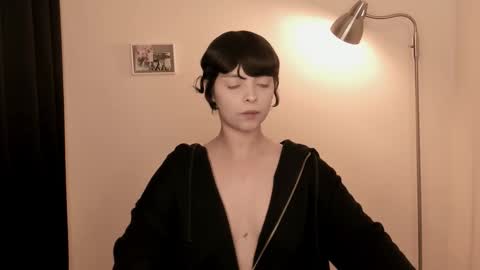 katsuro online show from November 15, 9:11 pm