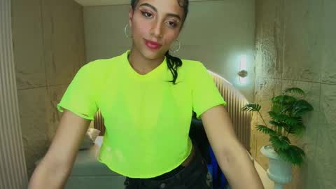 Snapshot of katty_berry_r chatting on September 12, 8:31 pm Katty online show from September 12, 8:31 pm