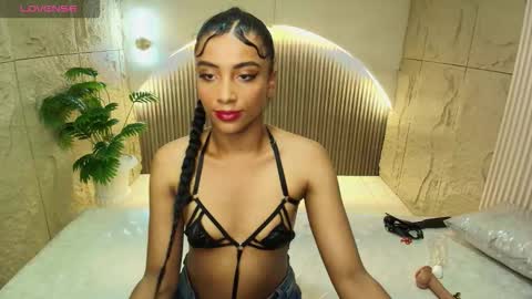 Snapshot of katty_berry_r chatting on September 19, 9:37 pm Katty online show from September 19, 9:37 pm