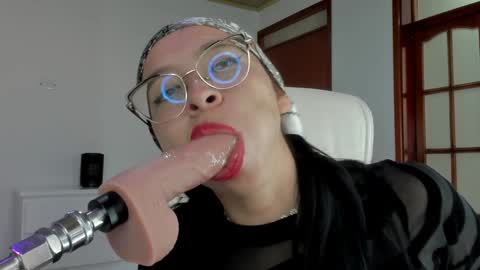 Snapshot of katty_mouth chatting on January 14, 8:59 pm Katty online show from January 14, 8:59 pm