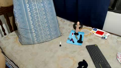 angel online show from November 1, 10:12 pm