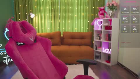 Snapshot of katy_ethereal chatting on March 1, 6:13 am Katy - online show from March 1, 6:13 am