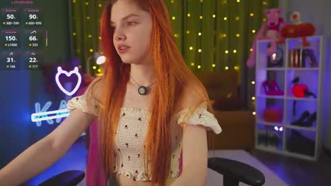 Snapshot of katy_ethereal chatting on November 9, 2:54 am Katy - online show from November 9, 2:54 am