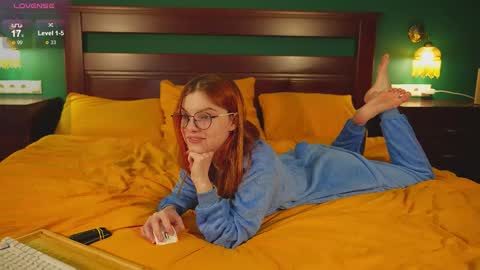 Snapshot of katy_ethereal chatting on November 16, 3:12 am Katy - online show from November 16, 3:12 am