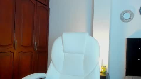 Snapshot of katyajhonss chatting on November 20, 11:59 pm KATYAJHONSS online show from November 20, 11:59 pm