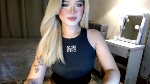 katykiat online show from October 18, 9:37 pm