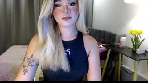 katykiat online show from November 18, 7:18 pm