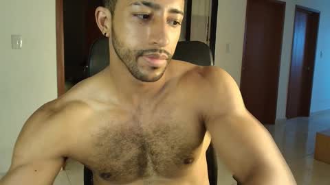 Snapshot of kaurilop chatting on February 8, 10:51 pm Kauri Lop online show from February 8, 10:51 pm