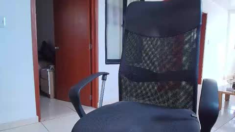 Snapshot of kaurilop chatting on November 29, 4:10 pm Kauri Lop online show from November 29, 4:10 pm