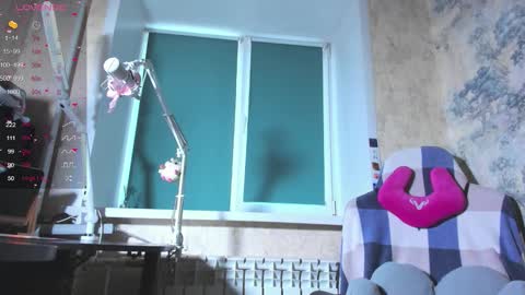 Snapshot of kawaii_power_uwu chatting on September 12, 10:04 am Kira-chan online show from September 12, 10:04 am