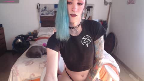 luna   online show from September 26, 8:57 pm