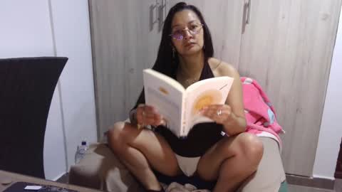  Khawit  online show from December 23, 10:32 am