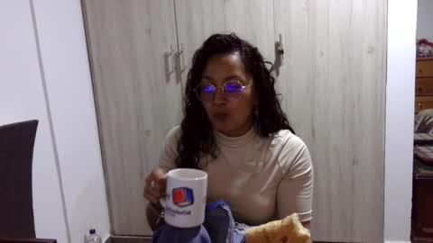  Khawit  online show from December 28, 6:50 pm