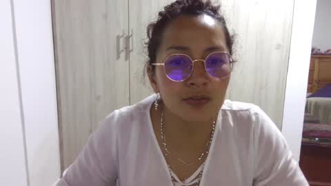  Khawit  online show from January 21, 10:30 pm