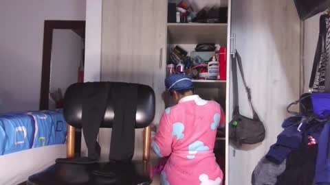  Khawit  online show from September 9, 7:41 am