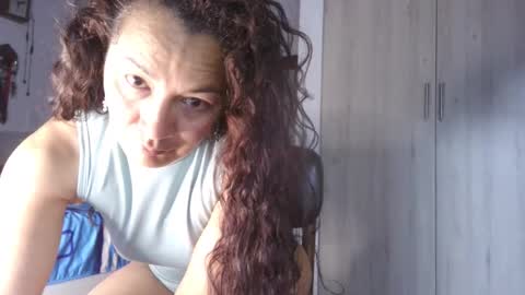  Khawit  online show from September 30, 8:08 am