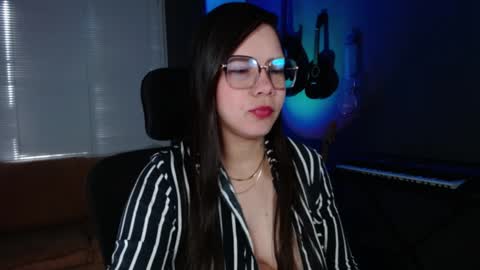 Kay online show from January 19, 7:04 pm