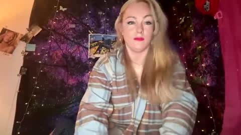 Snapshot of kay_la chatting on September 14, 2:11 am kay_la online show from September 14, 2:11 am