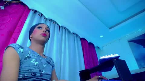 kayla_sexx online show from September 26, 2:37 am