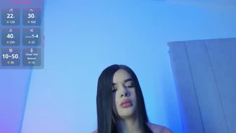 Kayla online show from November 22, 6:40 pm