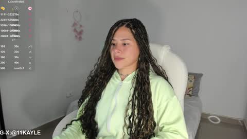 Snapshot of kayle__11 chatting on December 3, 9:45 pm INSTAGRAM AND TW 11kayle online show from December 3, 9:45 pm