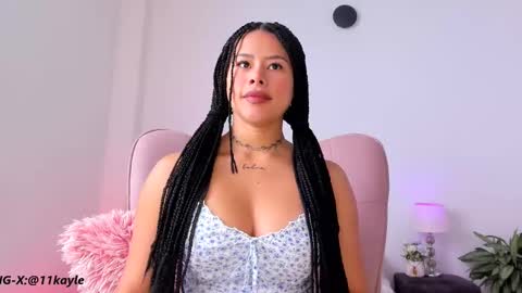 Snapshot of kayle__11 chatting on February 16, 4:32 pm INSTAGRAM AND TW 11kayle online show from February 16, 4:32 pm