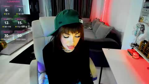 kaylee online show from November 14, 5:44 pm