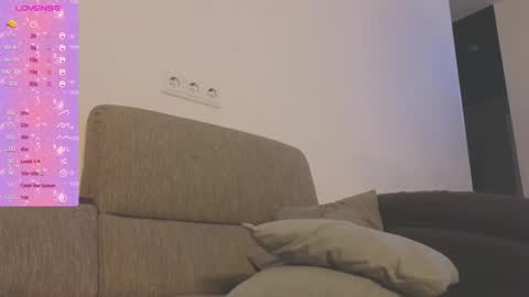 kaylee_ee online show from October 16, 1:23 pm