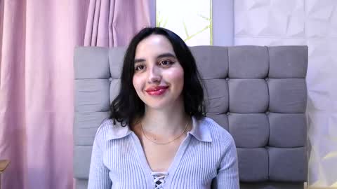 kaylee_lee online show from September 19, 3:52 am