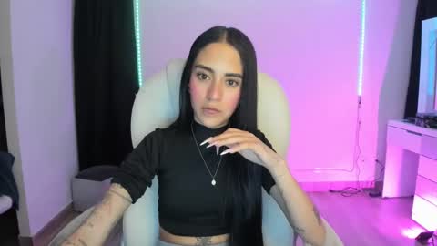 Snapshot of kaylie_xxx chatting on December 20, 1:25 am kaylie online show from December 20, 1:25 am