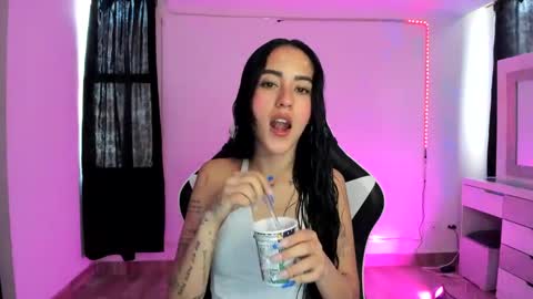 Snapshot of kaylie_xxx chatting on January 13, 8:48 pm kaylie online show from January 13, 8:48 pm