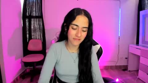 Snapshot of kaylie_xxx chatting on January 27, 9:11 pm kaylie online show from January 27, 9:11 pm