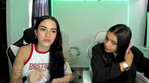 Snapshot of kaylie_xxx chatting on February 16, 9:05 pm kaylie online show from February 16, 9:05 pm