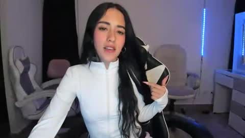 Snapshot of kaylie_xxx chatting on February 26, 3:53 am kaylie online show from February 26, 3:53 am