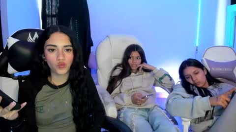 Snapshot of kaylie_xxx chatting on March 4, 10:05 pm kaylie online show from March 4, 10:05 pm