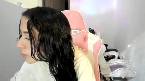 Snapshot of kaylie_xxx chatting on September 15, 8:42 pm kaylie online show from September 15, 8:42 pm