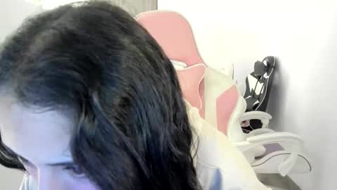 Snapshot of kaylie_xxx chatting on September 22, 11:12 am kaylie online show from September 22, 11:12 am