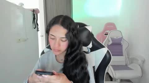 Snapshot of kaylie_xxx chatting on September 24, 11:24 am kaylie online show from September 24, 11:24 am