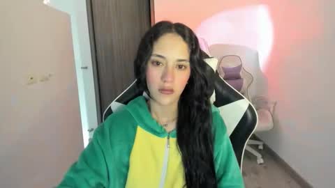 Snapshot of kaylie_xxx chatting on October 14, 11:00 am kaylie online show from October 14, 11:00 am