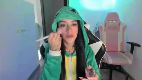 Snapshot of kaylie_xxx chatting on October 27, 10:52 am kaylie online show from October 27, 10:52 am