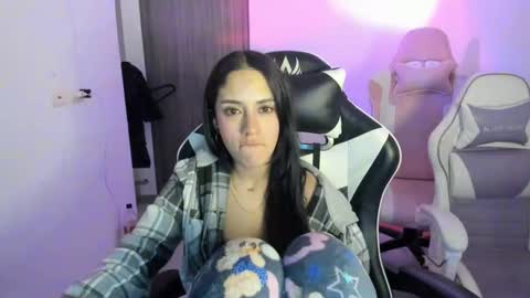 Snapshot of kaylie_xxx chatting on October 31, 4:02 am kaylie online show from October 31, 4:02 am