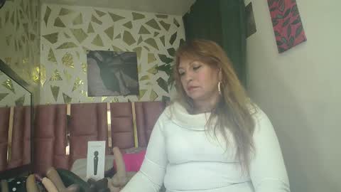 KAZSANDRAH online show from September 28, 4:40 am