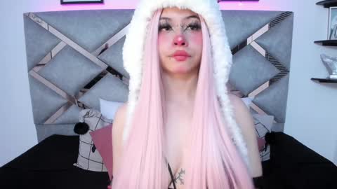 Keidy Monday to Saturday from 200 pm to 810pm  UTC-5 Colombia Time online show from December 17, 7:15 pm