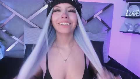 Keidy Monday to Saturday from 200 pm to 810pm  UTC-5 Colombia Time online show from September 13, 7:13 pm