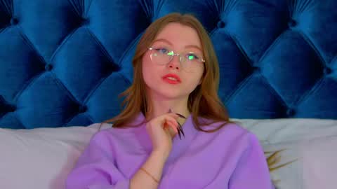 Keira online show from February 25, 9:42 am