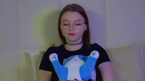 Keira online show from March 7, 12:15 am