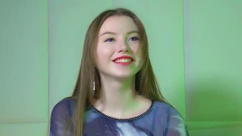 Keira online show from October 20, 6:30 pm