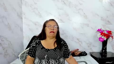   online show from November 6, 12:06 pm