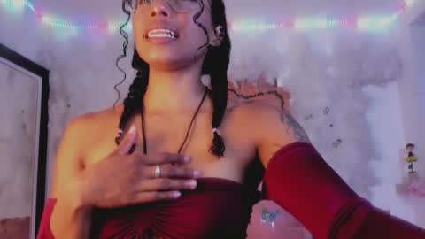 kelly__thomson online show from January 5, 10:29 pm