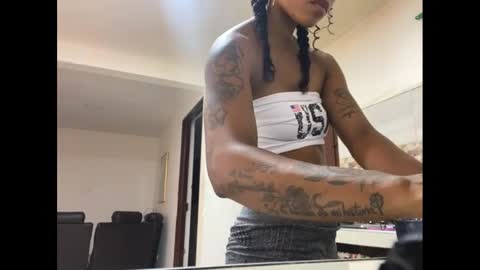 kelly__thomson online show from January 21, 12:57 am